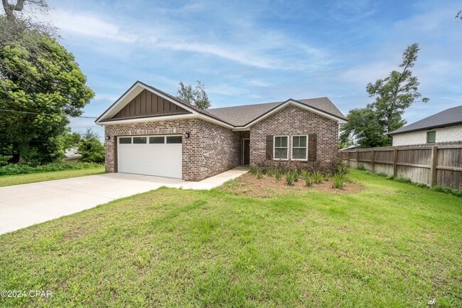Building Photo - 4447 Huckleberry Ln