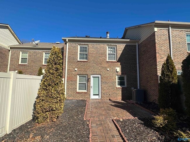 Building Photo - 1536 Four Mile Post Rd SE