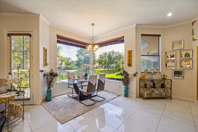 Building Photo - 14 Lake Mist Ct