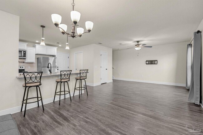 Building Photo - 5069 Peach Dr