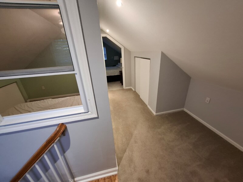 Building Photo - 8 Bash Rd