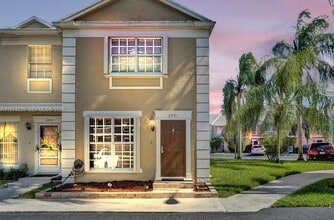 Building Photo - 2901 Dorchester Ln