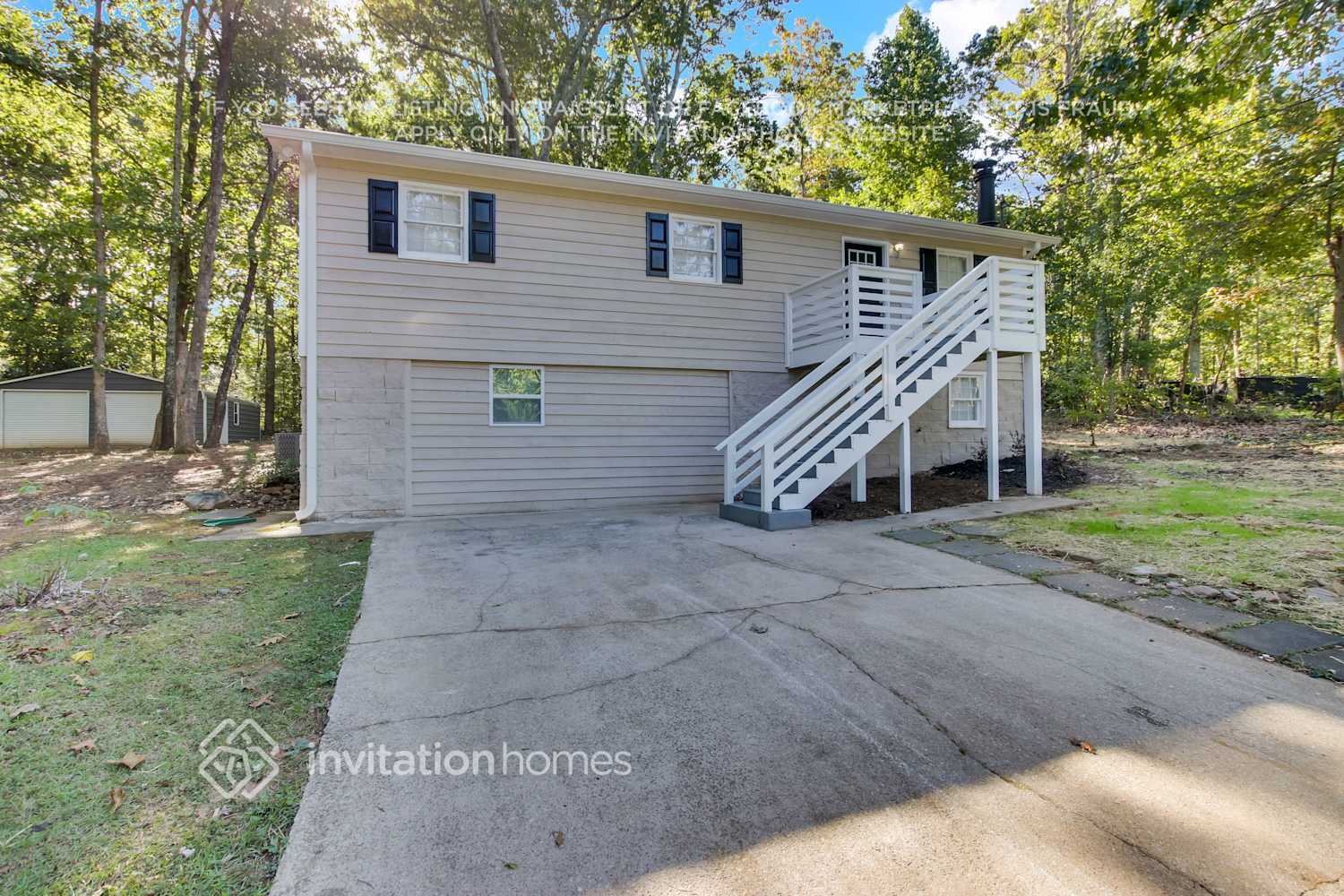 Building Photo - 3995 Willowbrook Dr