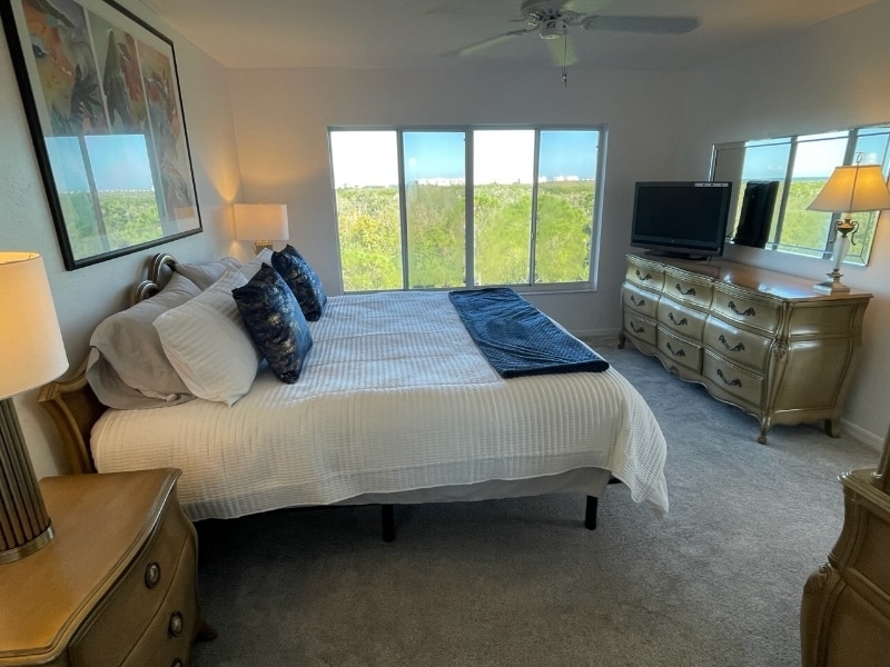 Building Photo - 15171 Cedarwood Ln