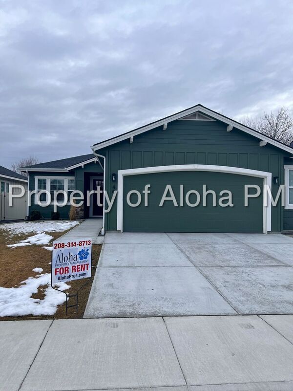 Building Photo - 496 N Emma Ave