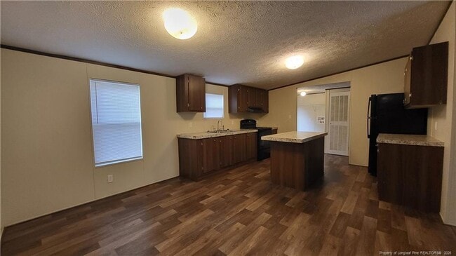 Building Photo - 385 Burns Rd