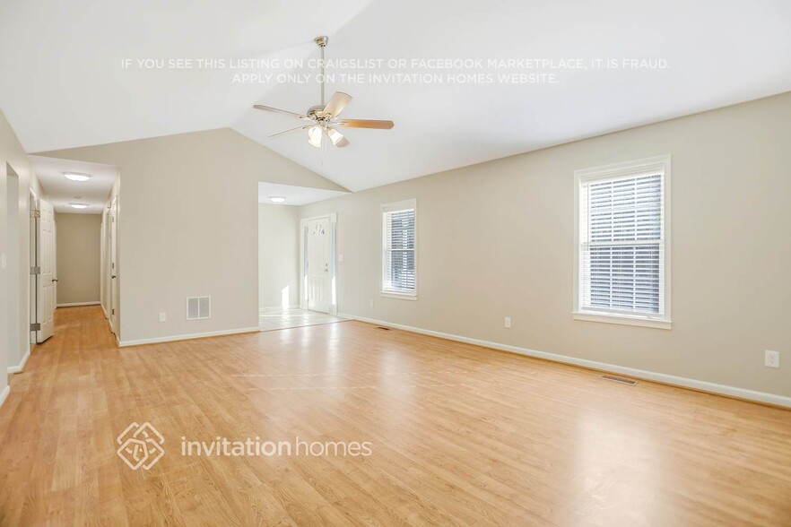Building Photo - 729 Country Lake Ct