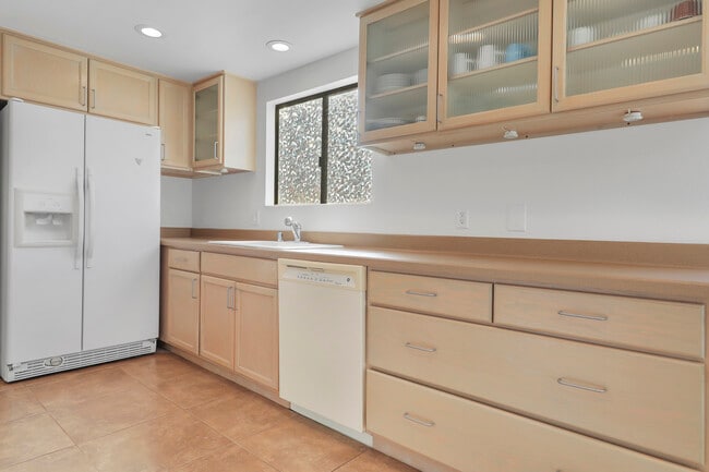 Building Photo - 37868 Los Cocos Dr E