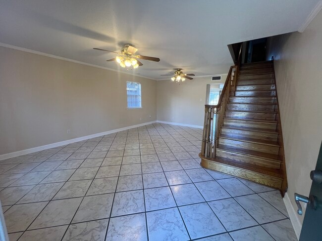 Building Photo - 237 Metairie Heights Ave