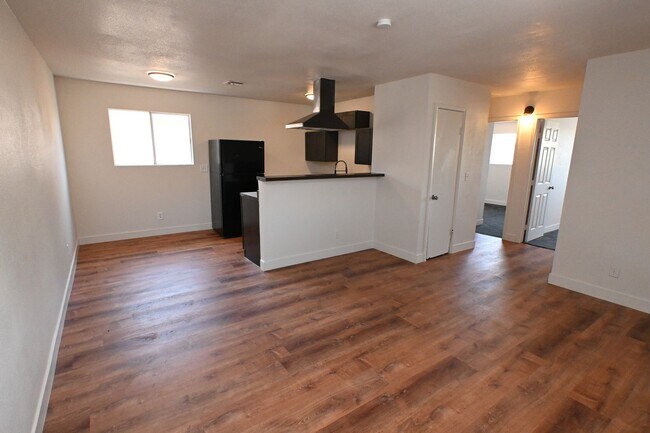 Building Photo - 1512 Cobb Ln