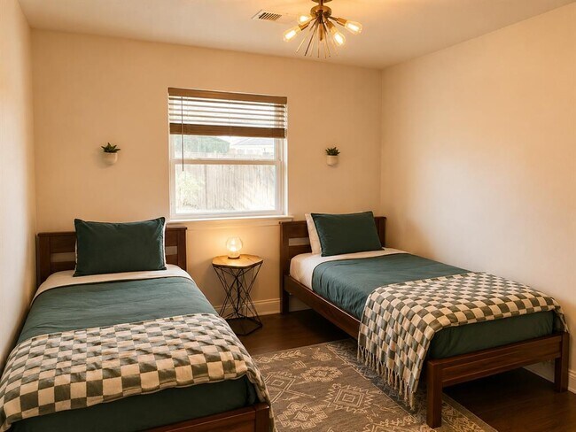 Building Photo - 9002 Lodge Ct