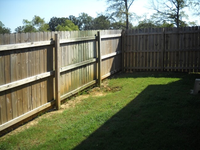 Building Photo - 1132 MS-9