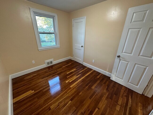 Building Photo - 3 Arborcrest Terrace