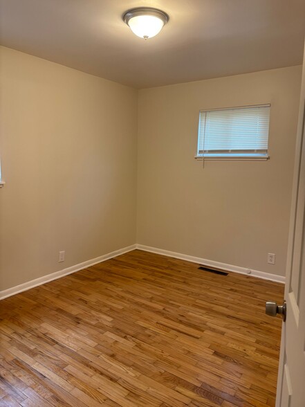 Building Photo - 1110 MacDonald Ave