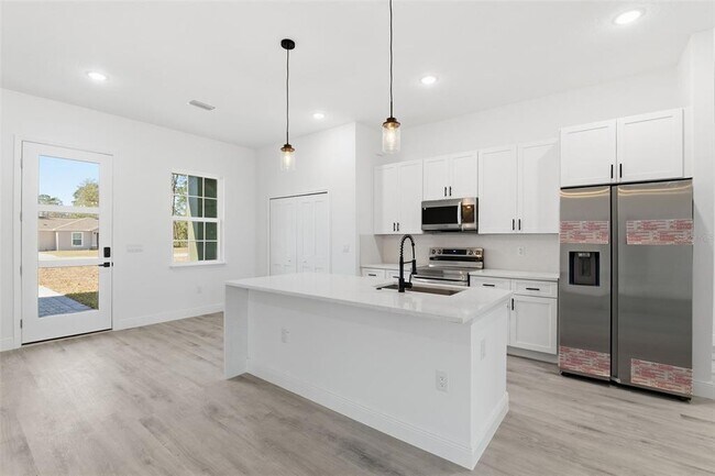 Building Photo - 4473 SW 168th Ln
