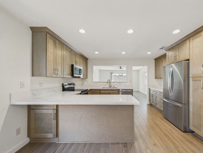 Building Photo - COMPLETELY BRAND NEW HOUSE from ground up! Available NOW $5,300
