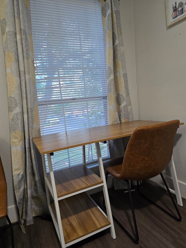 Building Photo - 4812 Spring Meadow Cove