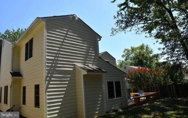 Building Photo - 12856 Fantasia Dr