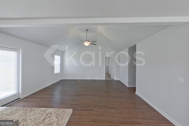 Building Photo - 137 Western Red Cedar Dr