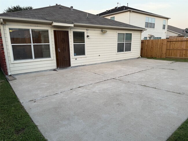 Building Photo - 14963 Sugar Sweet Dr