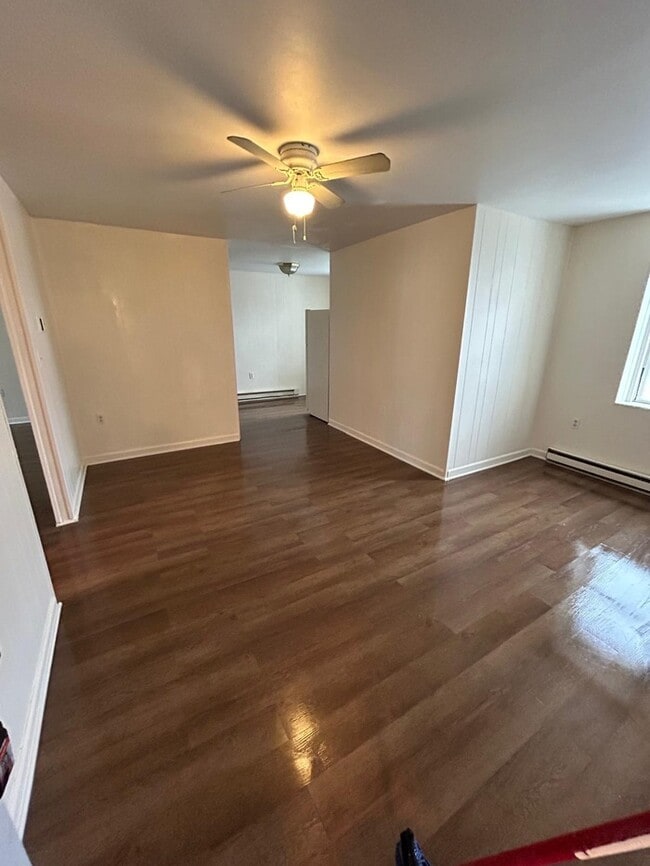 Building Photo - 120 W Main St