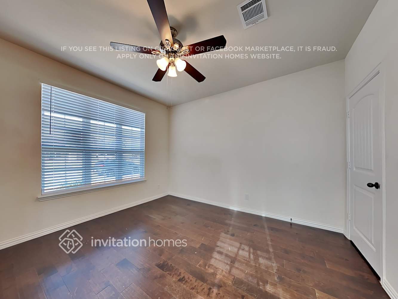 Building Photo - 1504 Smoke Signal Ln