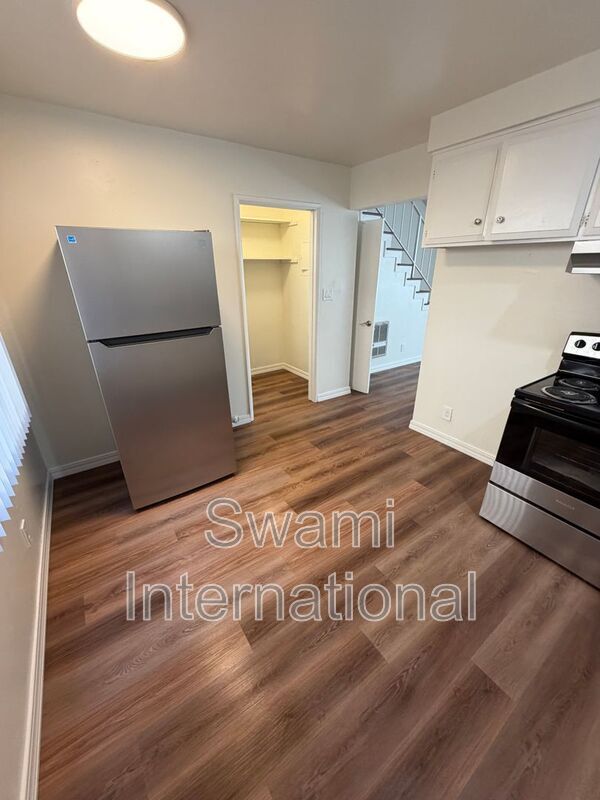 Building Photo - 1707 W 144th St