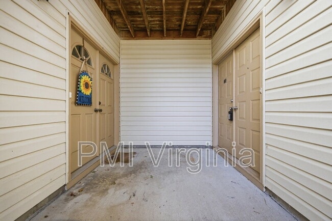 Building Photo - 724 Harbor Springs Trail