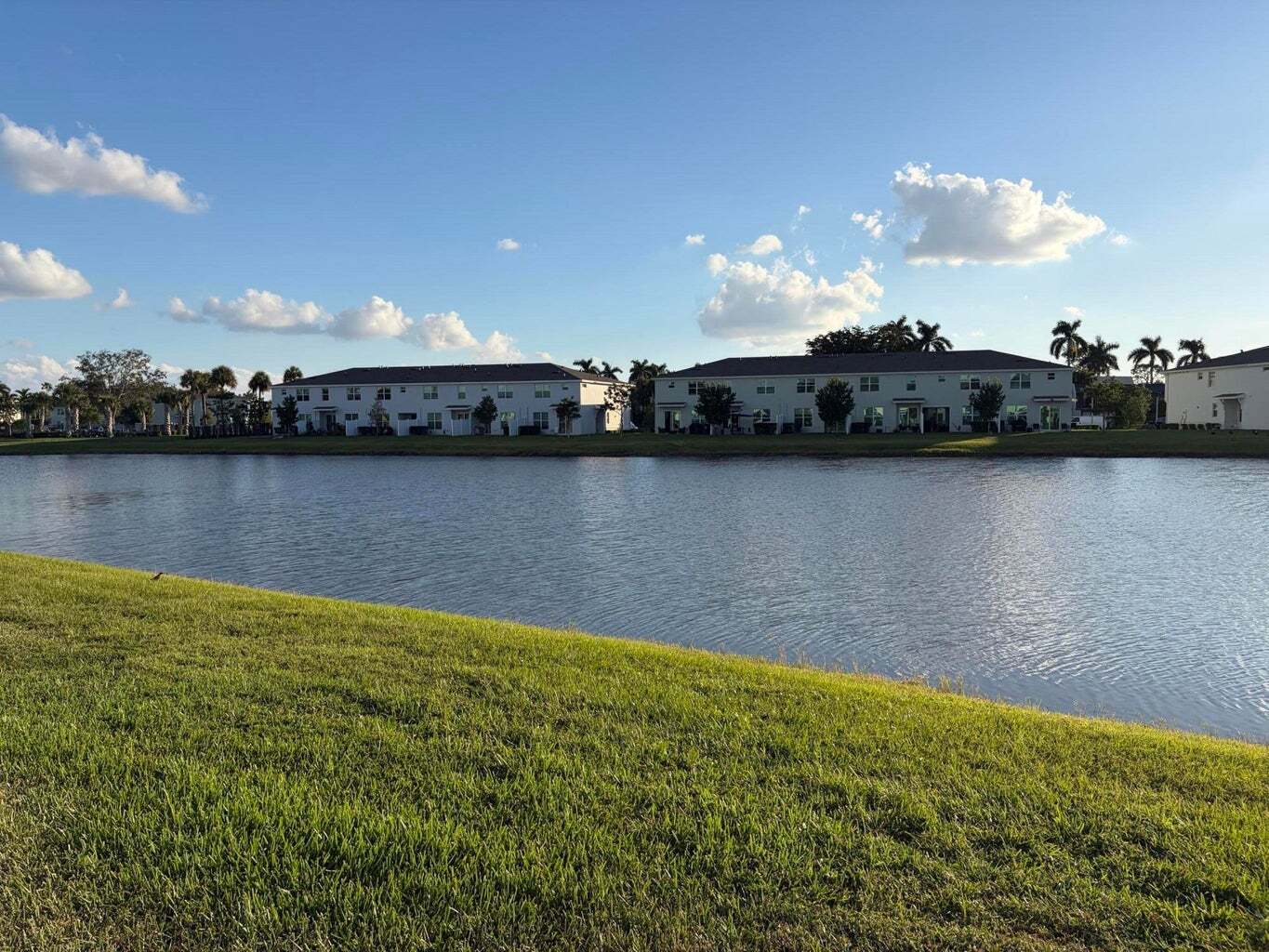 Building Photo - 4181 Lagoon Shore Dr