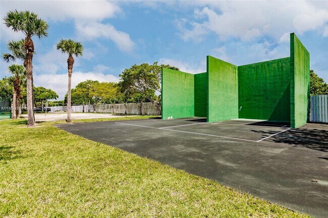 Building Photo - 13017 SW 143rd Terrace