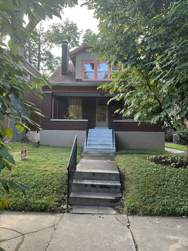 Building Photo - 2203 Wrocklage Ave