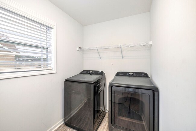 Building Photo - Beautiful home in popular Heritage Bay - F...