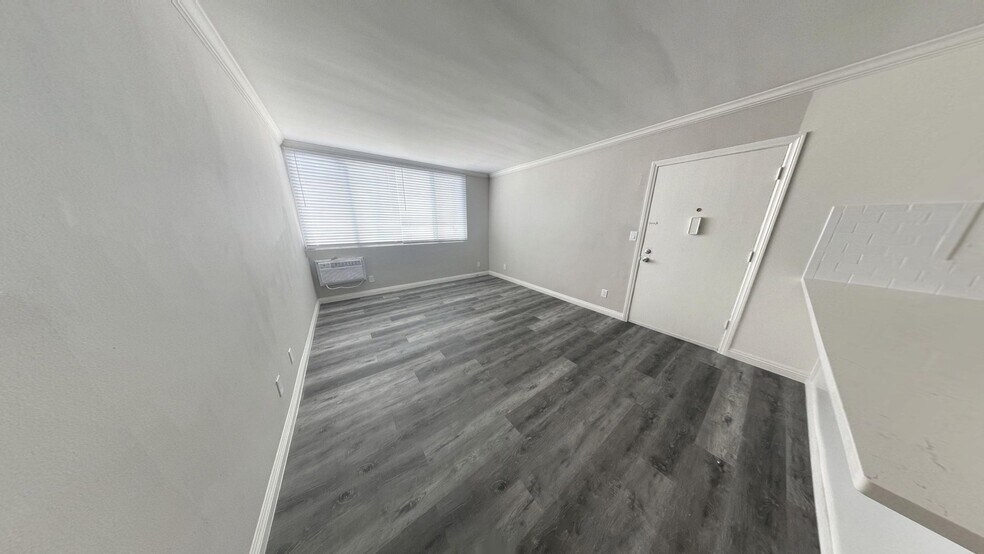 Interior Photo - WIN - The Union at Winona