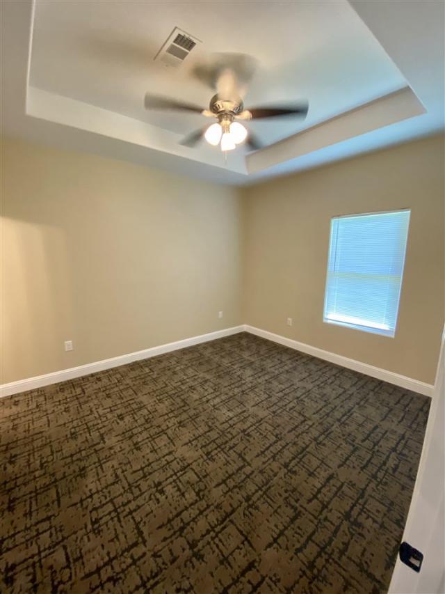 Building Photo - 3 bedroom in Groves TX 77619