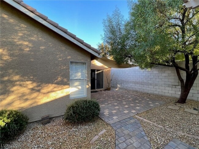 Building Photo - 44 Tanglewood Dr