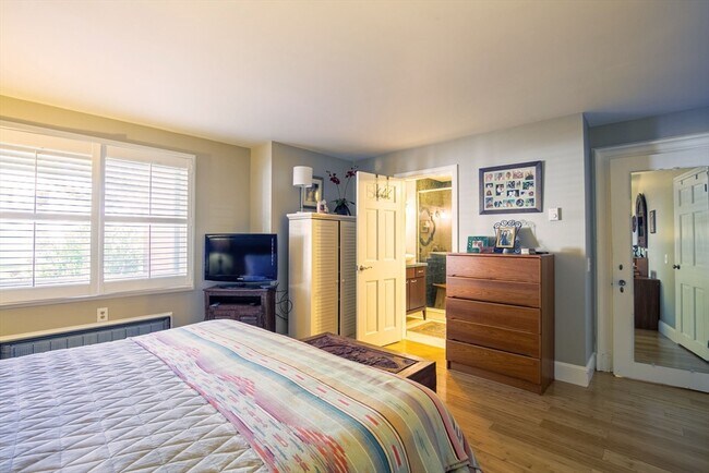 Building Photo - 1401 Great Pond Rd