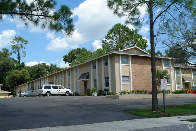 Stetson Cove Apartments - 315 W Pennsylvania Ave Deland FL 32720 ...