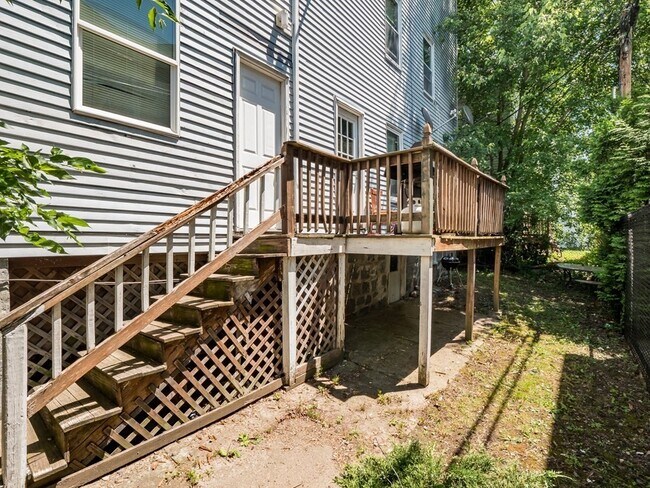 Building Photo - 47 St Margaret St