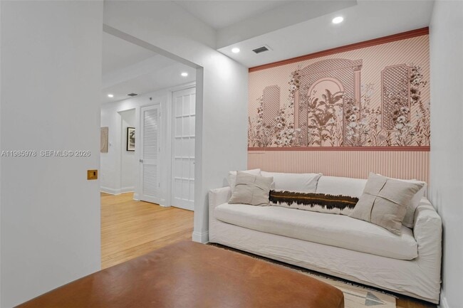 Building Photo - 725 Crandon Blvd