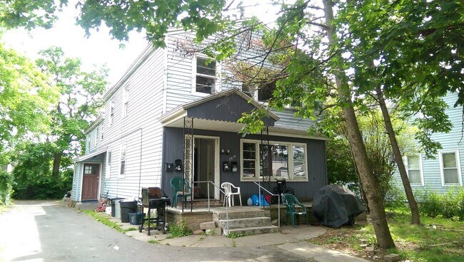 Building Photo - 2519 Lodi St