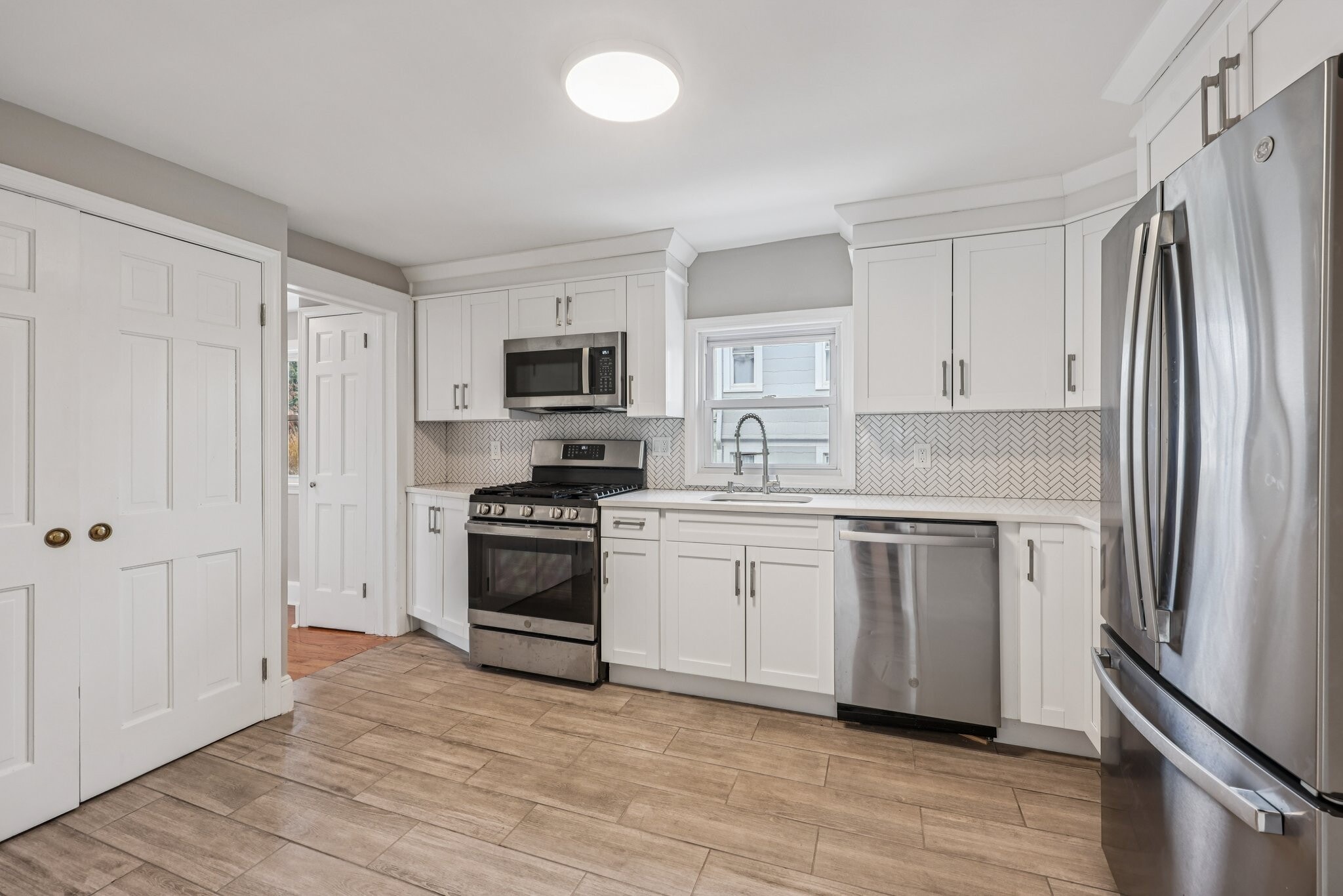 Building Photo - 144 Union St