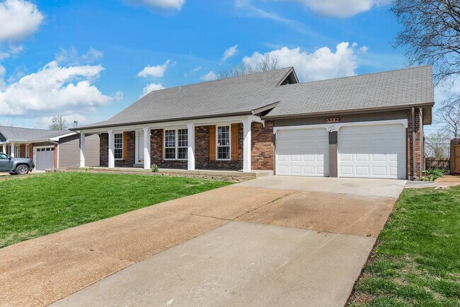 Building Photo - 5382 Kings Park Dr