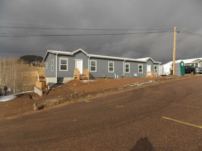 Building Photo - 302 W El Paso Ave