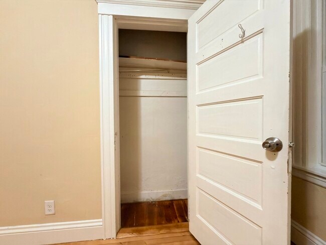 Building Photo - 90 Vernon St