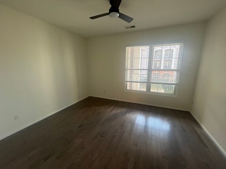Building Photo - 20417 Riverbend Sq