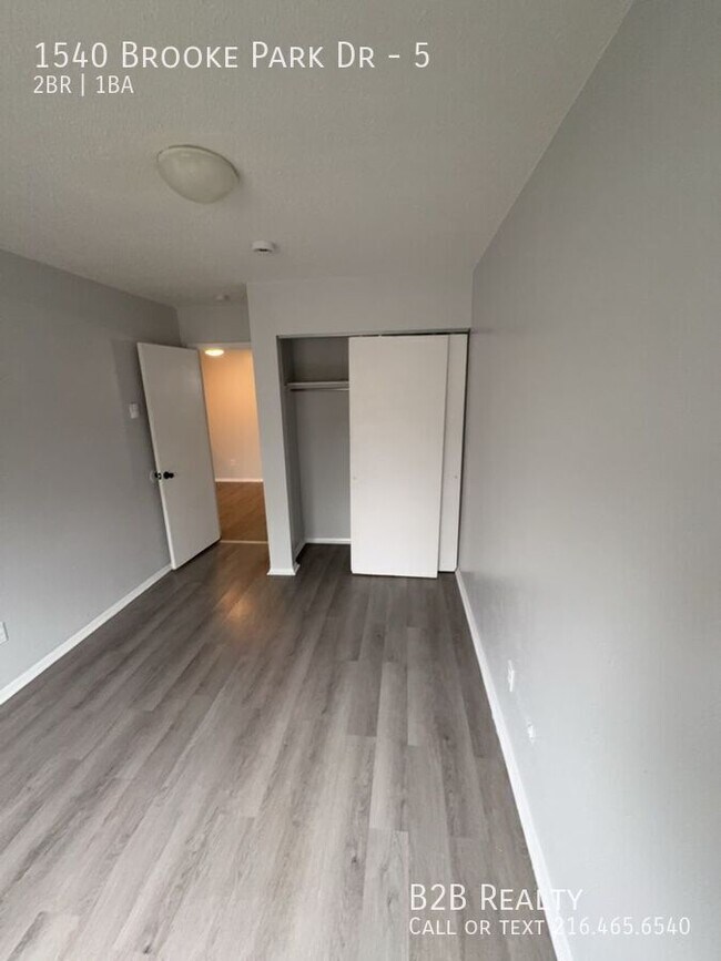 Building Photo - 1540 Brooke Park Dr