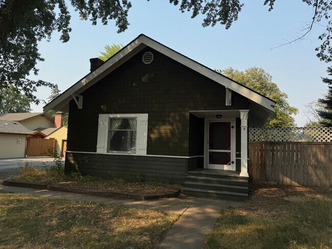 Building Photo - 1005 N Wildcat Way