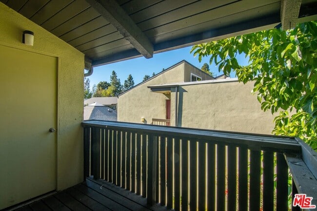 Building Photo - 4810 Hollow Corner Rd