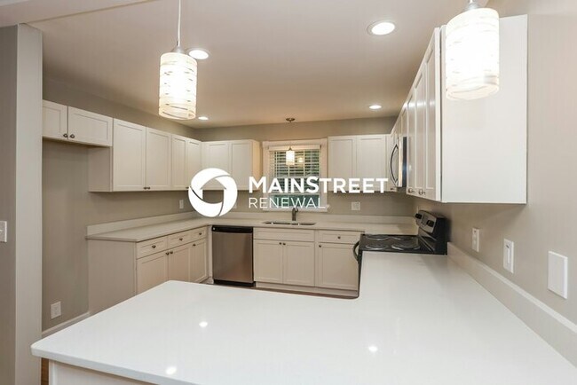 Building Photo - 147 Acorn Dr