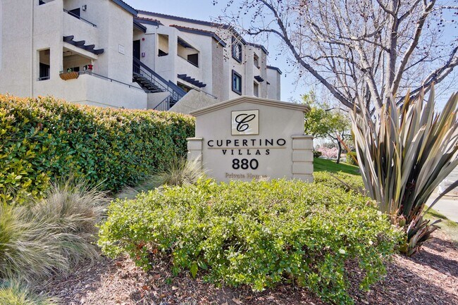 Building Photo - 1 Bed 1 Bath With Lots of Amenities!